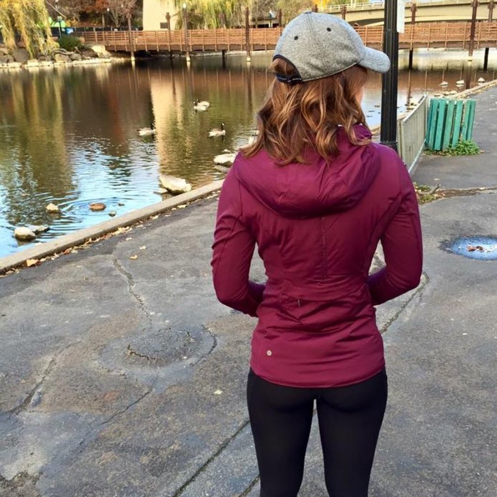 Lululemon Run For Cold Pullover Plum - image 8